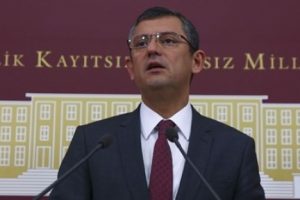 CHP Grup Başkanvekili &Ouml;zg&uuml;r &Ouml;zel'e uyarı cezası