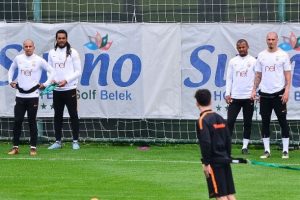 Galatasaray çalışmalarına devam ediyor