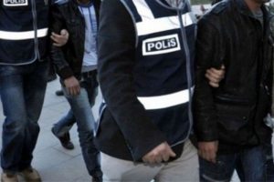 25 öğretmen FETÖ'den gözaltına alındı