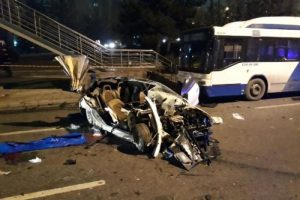 Önce otobüse sonra Bursa plakalı araca çarptı: 2 ölü, 1 yaralı