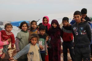 İdlib'den Türkiye sınırına göç başladı