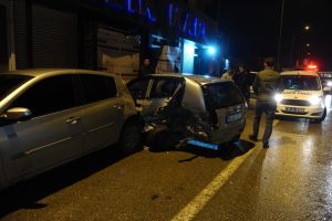 Bursa'da 9 aracın karıştığı zincirleme trafik kazası güvenlik kamerasında!
