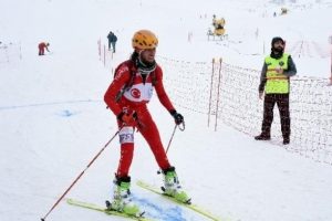 Dağ Kayağı Türkiye Şampiyonası, Erciyes'te yapıldı