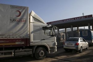Suriyelilere yardım malzemesi g&ouml;nderildi
