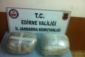 Edirne'de 20 kilo esrara 2 tutuklama