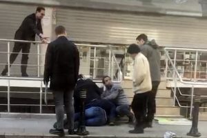 Sokak ortasında silahlı kavga: 1 yaralı