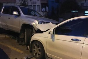 Aracını park ederken silahlı saldırıya uğradı