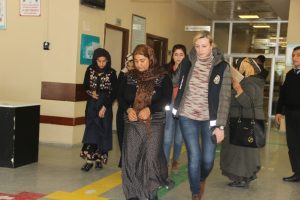 Yankesici kadınlar son işlerinde yakayı ele verdi