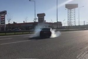 Bursa'da trafikte tehlikeli hareketler yaptı, o anları arkadaşına kaydettirdi