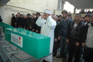 Kardeşler yan yana toprağa verildi