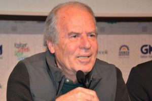 Mustafa Denizli yeniden İran yolunda
