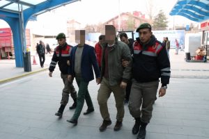 Konya'da FET&Ouml; operasyonu: 5 askere g&ouml;zaltı