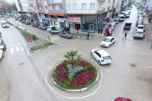 Bursa G&uuml;rsu'da kent mobilyaları ve yeşil b&uuml;t&uuml;nleşiyor