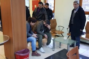 7 yaşındaki &ccedil;ocuğu 'yanlış iğne' &ouml;ld&uuml;rd&uuml; iddiası