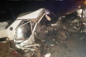 Ankara'da feci kaza: 2 &ouml;l&uuml;, 4 yaralı
