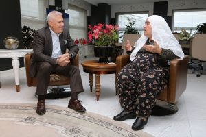 Bursa Nil&uuml;fer Belediyesi Belediye Başkanı Bozbey'e &ouml;zel konuk