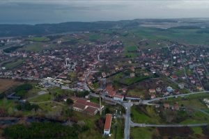 Kanal İstanbul g&uuml;zergahındaki o k&ouml;y havadan g&ouml;r&uuml;nt&uuml;lendi