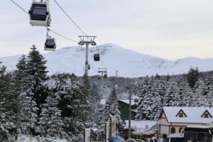 Bursa'da teleferiğe r&uuml;zgar engeli geldi!