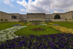 Meclis Fransa'daki OHAL'i inceledi