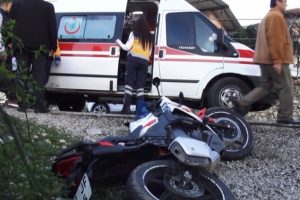 Okul yolunda kaza: 1 &ouml;l&uuml;, 1 yaralı