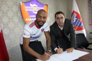 Karab&uuml;kspor, Leandrinho ile 1.5 yıllık s&ouml;zleşme imzaladı