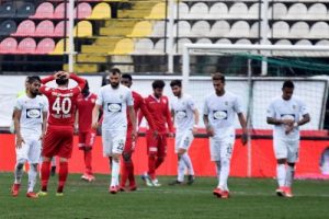 Akhisarspor, Boluspor'u kupanın dışına itti