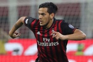 Gustavo Gomez Milan'dan ayrılıyor