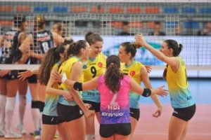 Bursa B&uuml;y&uuml;kşehir Belediyespor set vermedi