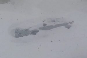 Bursa Uludağ'da kar fırtınası! Dağ köylerine ulaşım sağlanamıyor