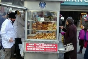 Bursa'da şehit aileleri, gazi ve engellilere ücretsiz simit ve poğaça