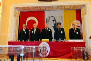 Galatasaray'da se&ccedil;im heyecanı