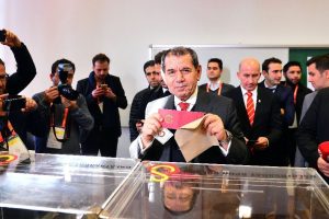 Dursun &Ouml;zbek oyunu kullandı