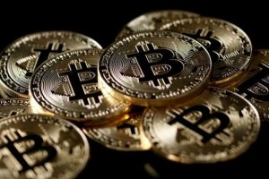 Nobel &ouml;d&uuml;ll&uuml;&nbsp;ekonomist&nbsp;Robert Shiller: "Bitcoin her an tamamen &ccedil;&ouml;kebilir"