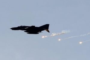 Türk F-16'ları bombalıyor! ÖSO birlikleri Afrin'e girmeye başladı