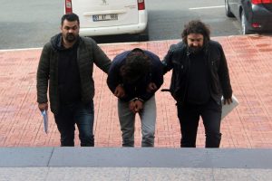 Uyuşturucuyu sosyal medyada satarken yakalandı