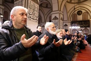 Bursa'da Mehmet&ccedil;ik i&ccedil;in dua desteği