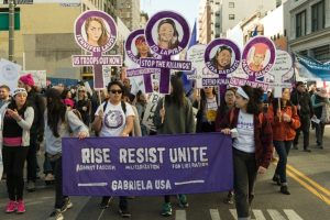 Kadınlar Donald Trump'ı protesto etti