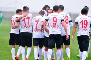 &Uuml;mraniyespor gol oldu yağdı