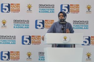 Bakan Kaya Bursa&nbsp;Kadın Kolları 5. Olağan İl Kongresi'nde konuştu