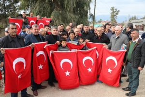 Şanlıurfa Valiliğinden bayrak &ccedil;ağrısı