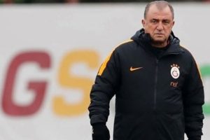 Fatih Terim istifasını veriyor!