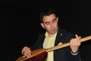 T&uuml;rk&uuml;s&uuml;n&uuml;, Mehmet&ccedil;ik i&ccedil;in okudu