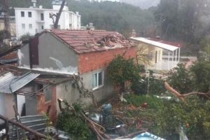 Antalya'da şiddetli fırtına ve hortum