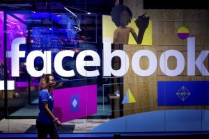 Facebook kullanıcıları aynı videoları birlikte izleyebilecek
