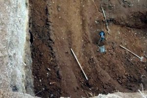 Elazığ'da ka&ccedil;ak kazı yapan 3 defineci yakalandı