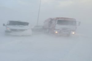 Erciyes'te mahsur kalan 80 ara&ccedil; kurtarıldı