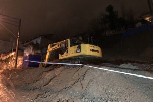 Bursa'da toprak kayması yüzünden 10 ev tahliye edildi