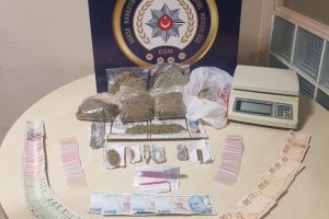 Bursa polisi uyuşturucuya geçit vermiyor! 11 kişi gözaltında