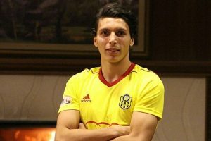 Evkur Yeni Malatyaspor'da 3 imza