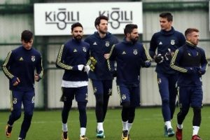Fenerbah&ccedil;e eksik &ccedil;alıştı